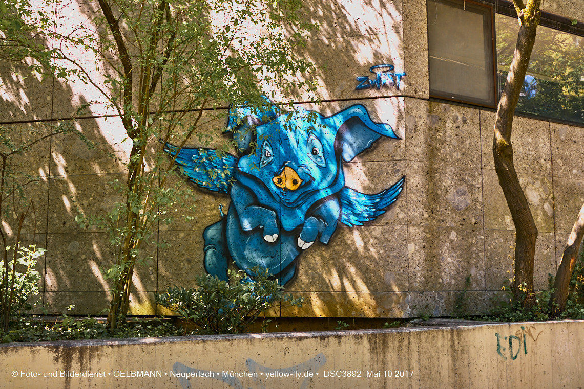 21.03.2017 - Abrissbaustelle Quiddezentrum in Neuperlach